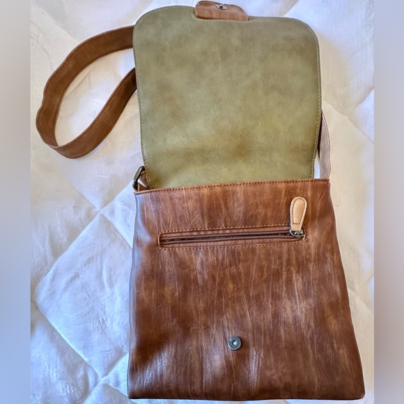 Liz Soto The Amy Crossbody Vegan Leather Green & Brown Boho Interior Is Perfect - Picture 3 of 7